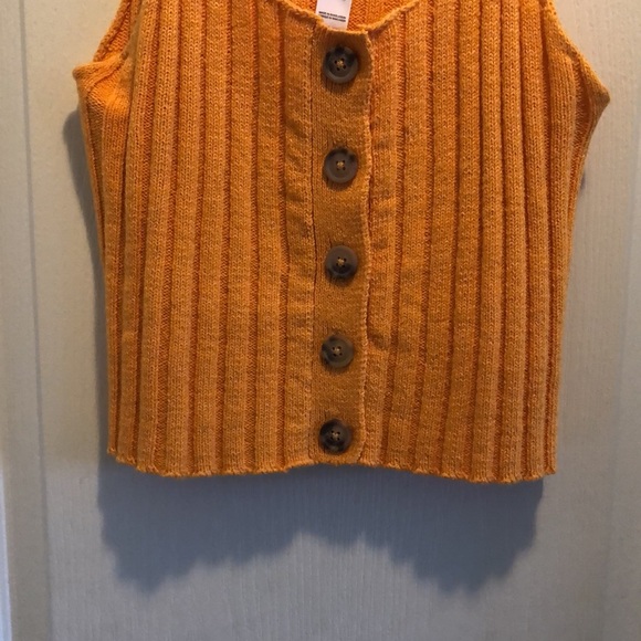 orange knit cropped tank top with buttons - Picture 7 of 7